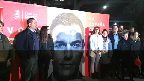 El PSOE de Ciudad Real comenzó la campaña en la Plaza de Cervantes El PSOE de Ciudad Real comenzó la campaña en la Plaza de Cervantes