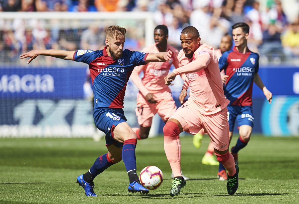 Un Barcelona con la mente en la Champions no pasa del empate en Huesca Un Barcelona con la mente en la Champions no pasa del empate en Huesca