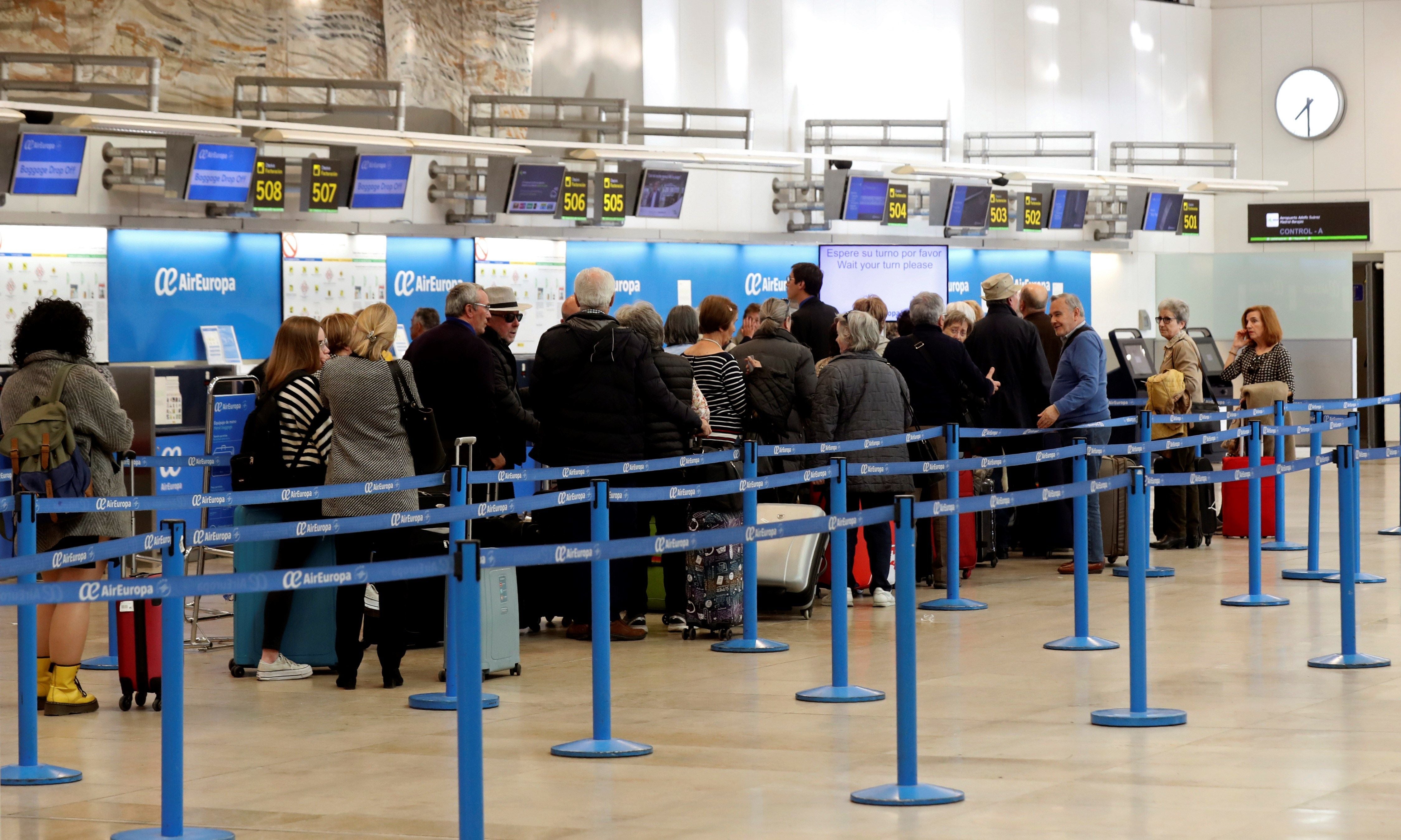 Normalidad en Barajas salvo mayores colas en momentos de salida de más vuelos Normalidad en Barajas salvo mayores colas en momentos de salida de más vuelos