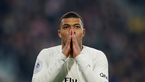 Mbapp&eacute; se lamenta