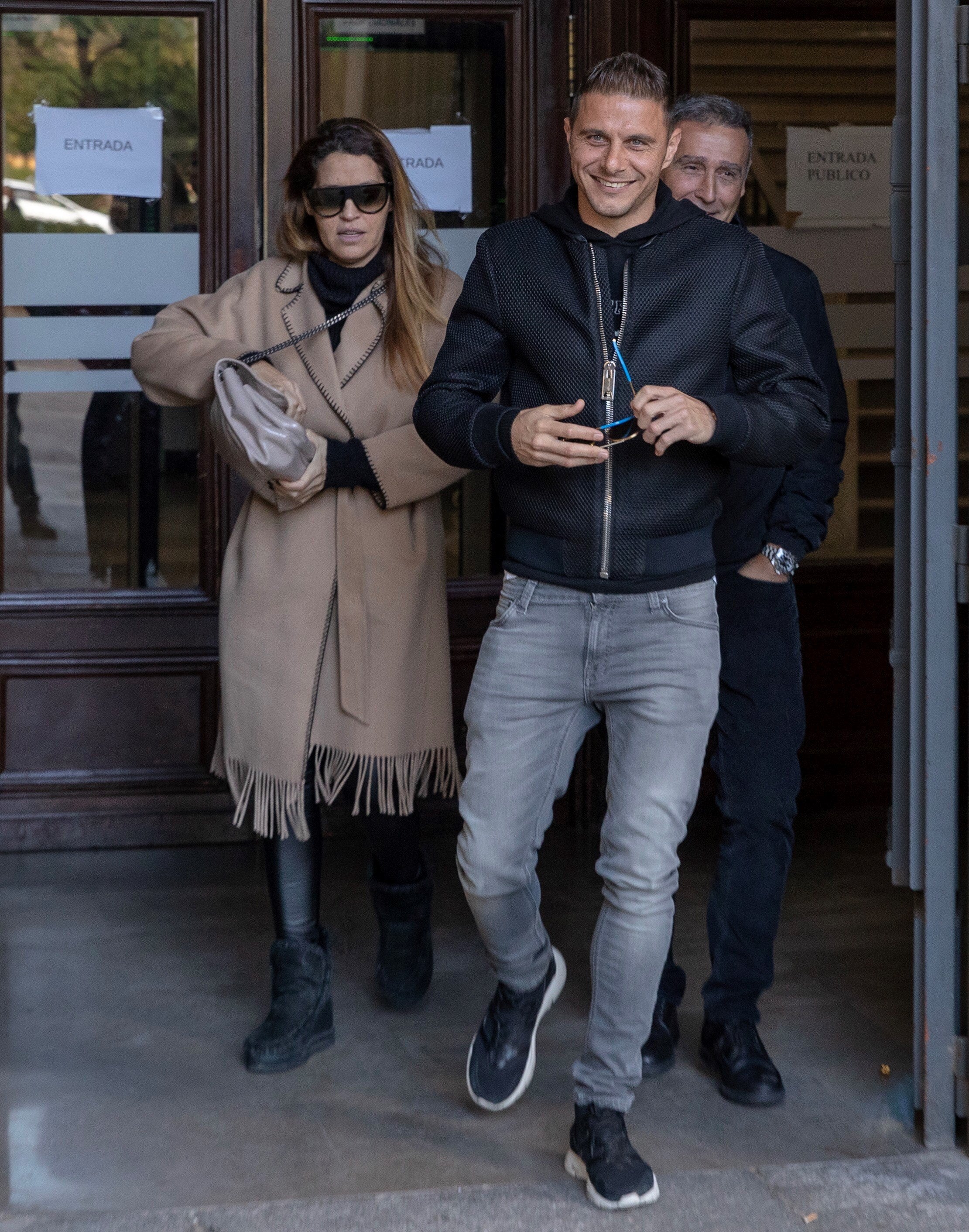 Denuncian robos en las casas de los béticos Joaquín y William Carvalho durante el derbi sevillano Denuncian robos en las casas de los béticos Joaquín y William Carvalho durante el derbi sevillano