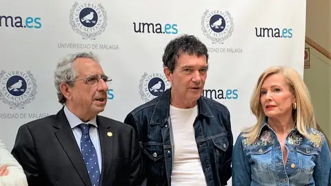 Antonio Banderas, en Málaga El actor malagueño presentó este lunes el balance de las actividades puestas en marcha por la Fundación Lágrimas y Favores, que preside, y la Universidad de Málaga.
