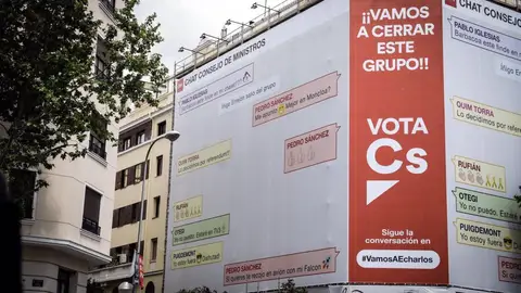 Lona de Ciudadanos en la calle Goya de Madrid. Lona de Ciudadanos en la calle Goya de Madrid.