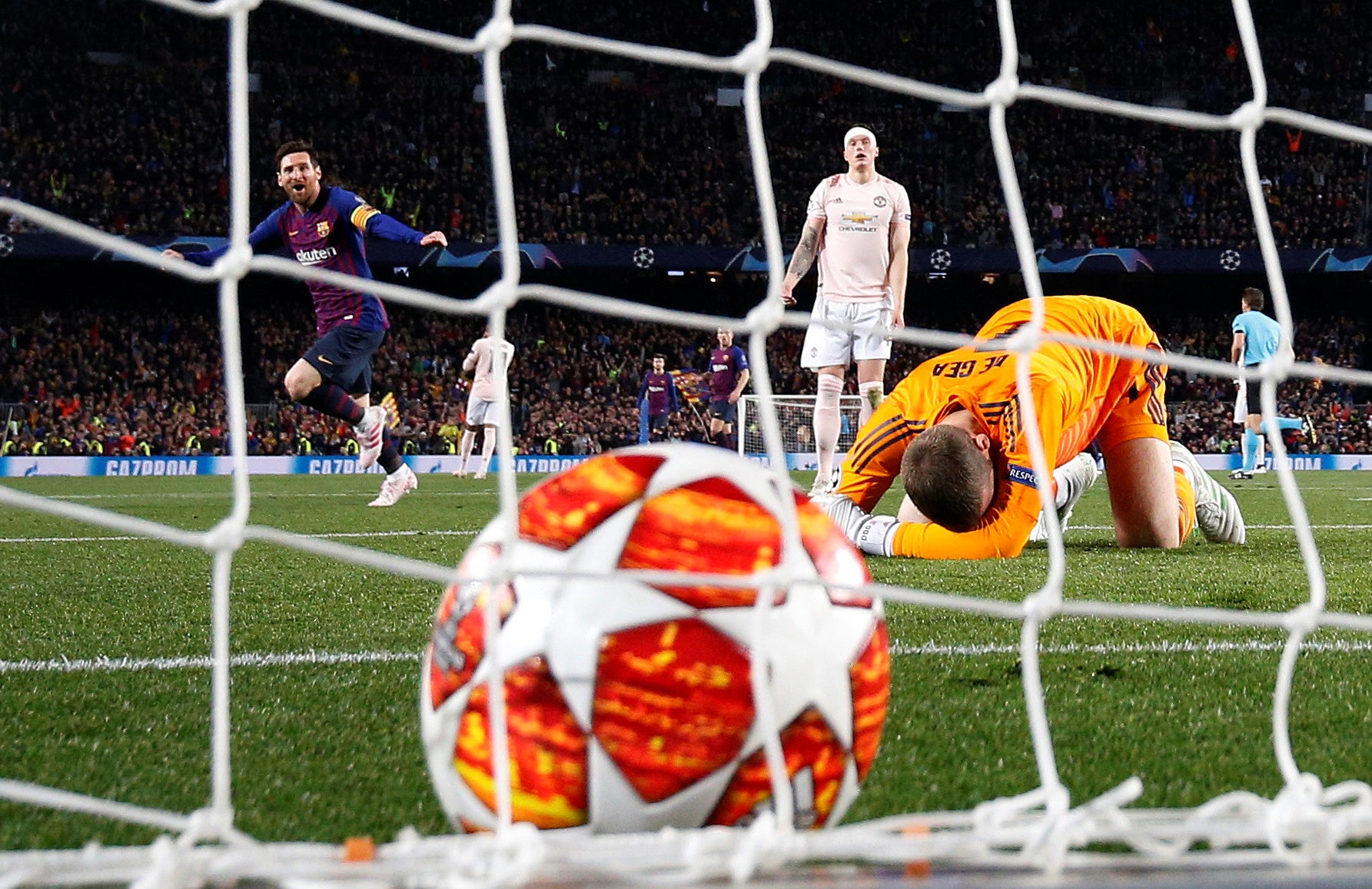 Ter Stegen, sobre la cantada de De Gea ante Messi: "La verdad es que me costó un poco celebrar ese gol, es un compañero que ocupa la misma posición que yo" Ter Stegen, sobre la cantada de De Gea ante Messi: "La verdad es que me costó un poco celebrar ese gol, es un compañero que ocupa la misma posición que yo"