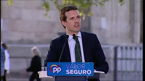 Pablo Casado, en Madrid: "Estoy con el líder político al que amenacen por dar un mitín en España" Pablo Casado, en Madrid: "Estoy con el líder político al que amenacen por dar un mitín en España"