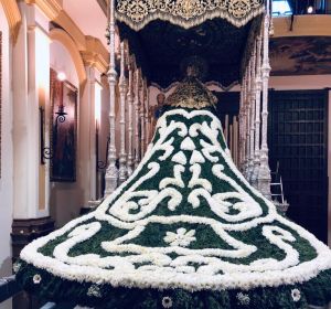 Manto Virgen de las Penas Manto Virgen de las Penas