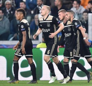 Los jugadores del Ajax celebran su gol ante la Juventus. Los jugadores del Ajax celebran su gol ante la Juventus.