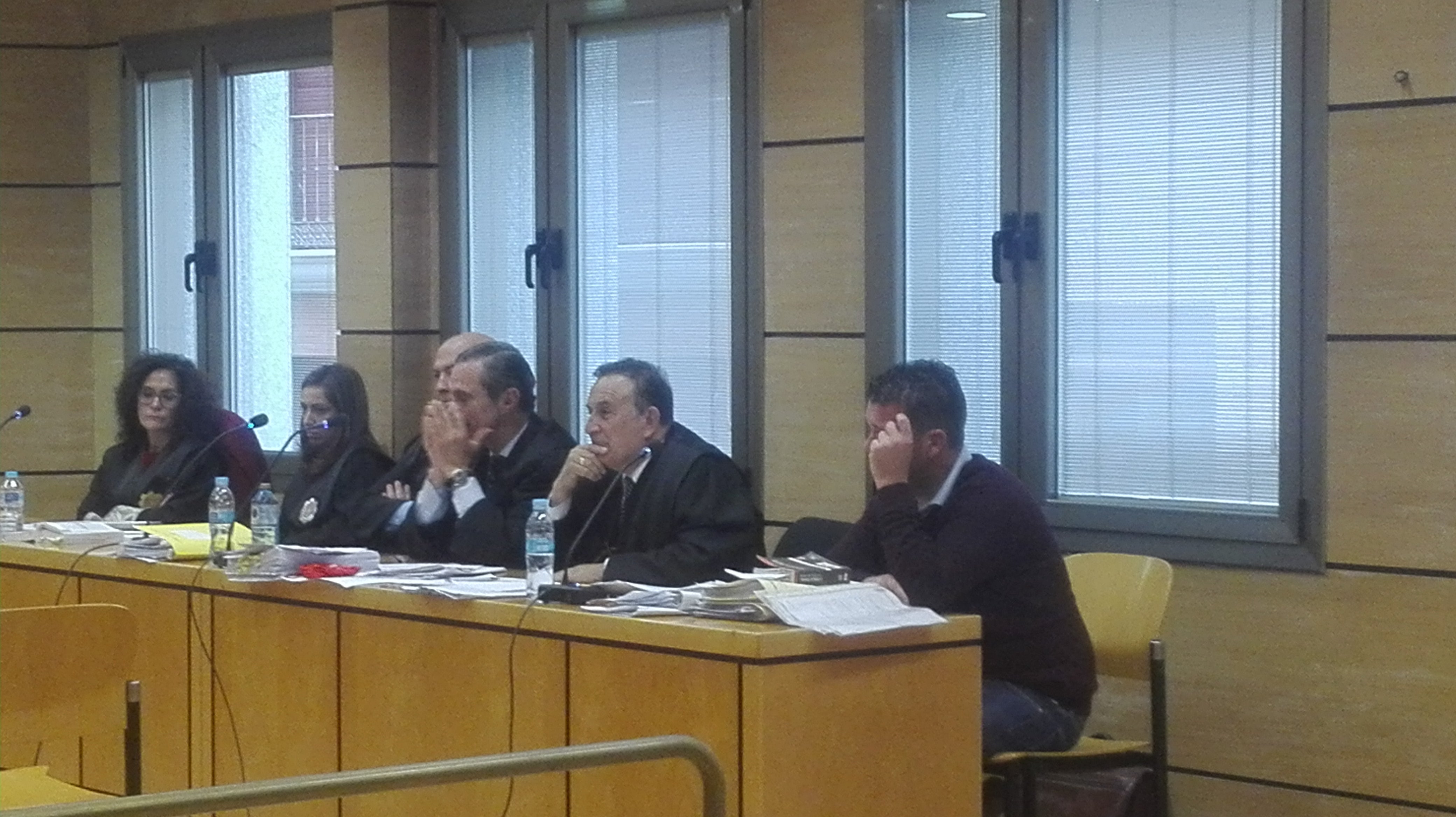 La Audiencia condena a 20 años de cárcel al parricida de Torrenueva La Audiencia condena a 20 años de cárcel al parricida de Torrenueva