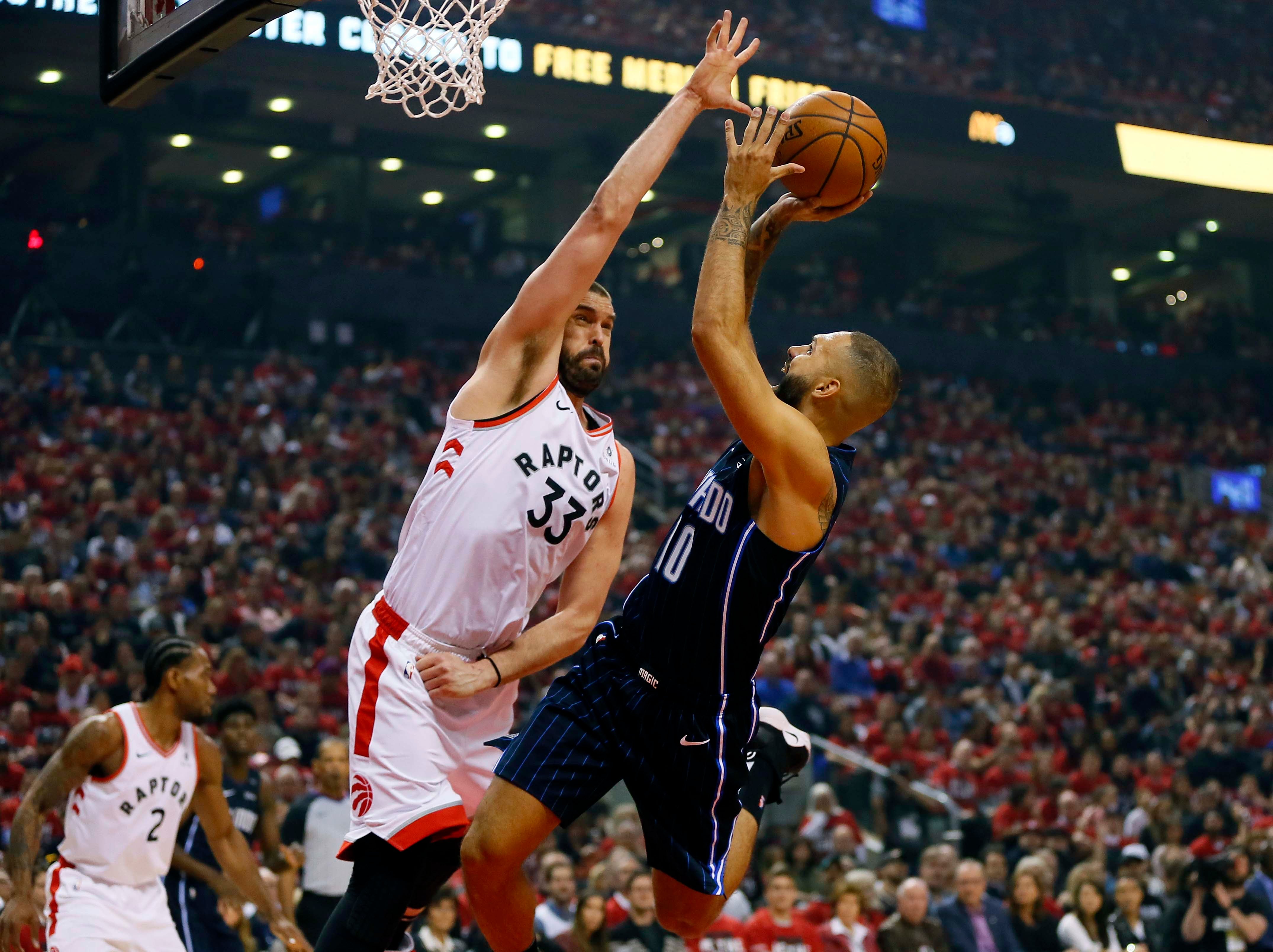 Los Toronto Raptors igualan la eliminatoria ante Orlando gracias a Marc Gasol y Kawhi Leonard Los Toronto Raptors igualan la eliminatoria ante Orlando gracias a Marc Gasol y Kawhi Leonard