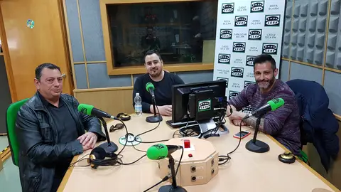 Tertulia cofrade en Cádiz en la Onda Onda Cero Cádiz te trae la mejor tertulia cofrade.