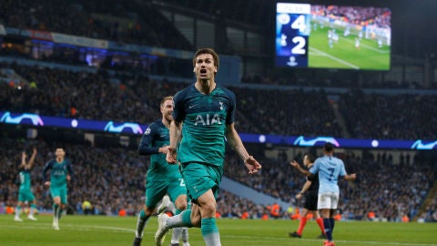 Fernando Llorente celebra su gol ante el Manchester City