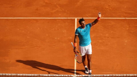 Nadal celebra una victoria en tierra batida