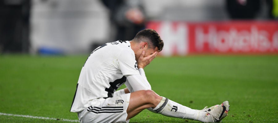Cristiano Ronaldo se lamenta Cristiano Ronaldo se lamenta