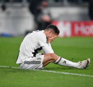Cristiano Ronaldo se lamenta Cristiano Ronaldo se lamenta