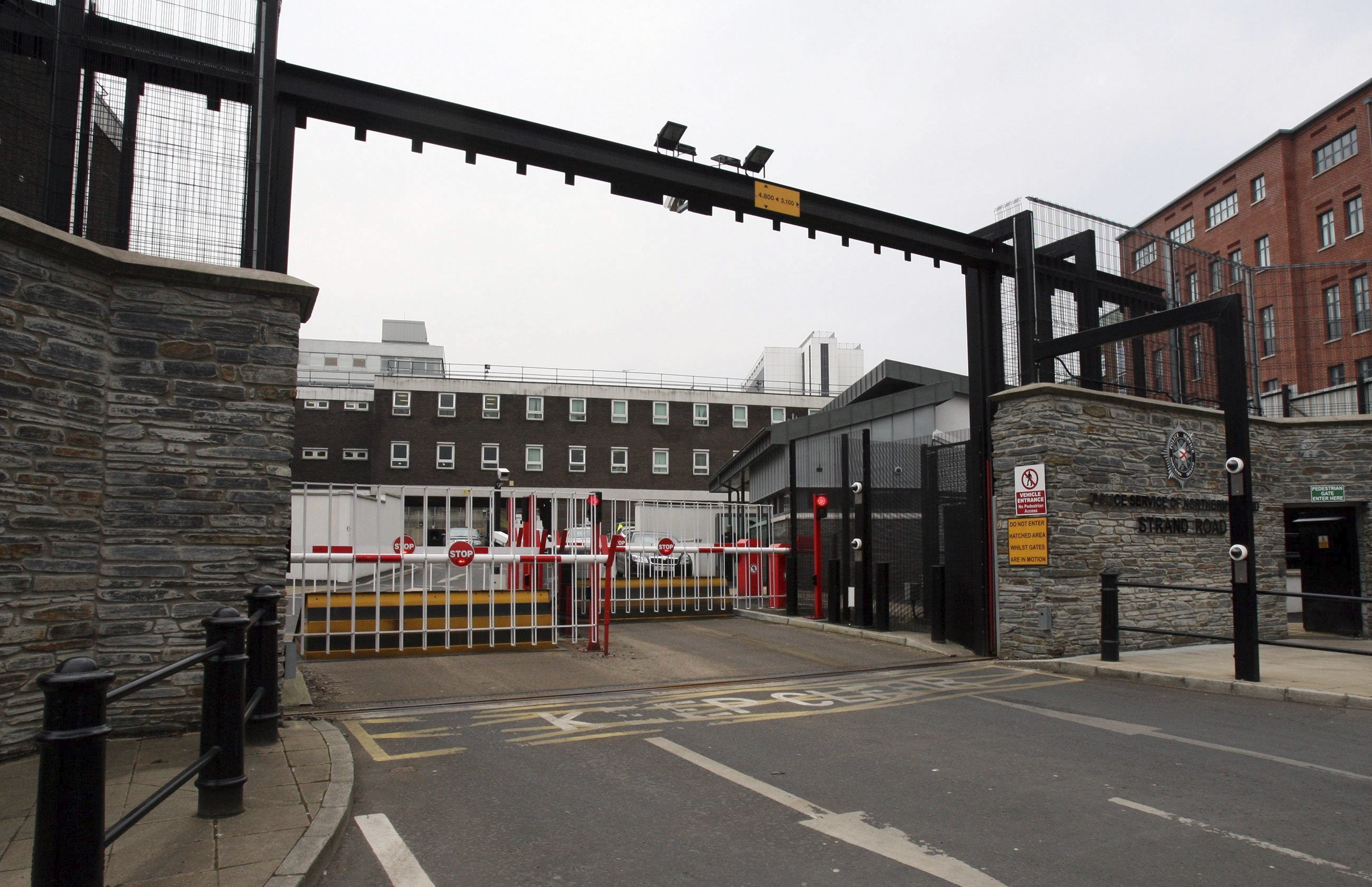 Detenidos dos jóvenes en relación con el asesinato de una periodista en Irlanda del Norte Detenidos dos jóvenes en relación con el asesinato de una periodista en Irlanda del Norte