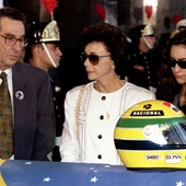 Los padres y la hermana de Ayrton Senna, durante el funeral del piloto Los padres y la hermana de Ayrton Senna, durante el funeral del piloto