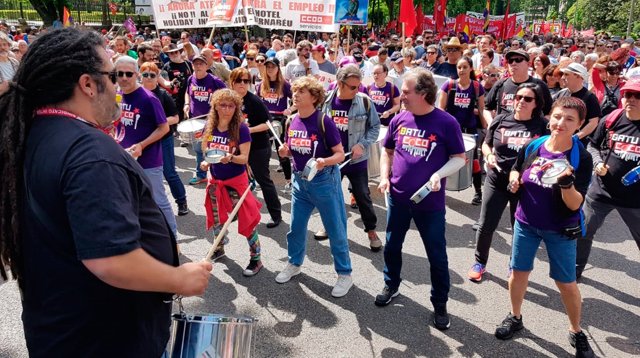UGT y CCOO piden en la manifestación un giro en las políticas económicas y sociales UGT y CCOO piden en la manifestación un giro en las políticas económicas y sociales