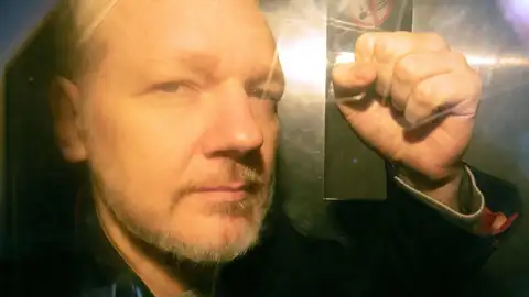 Julian Assange a su llegada al tribunal de Southwark en Londres, Reino Unido. Julian Assange a su llegada al tribunal de Southwark en Londres, Reino Unido.