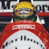 Ayrton Senna, subido al McLaren Ayrton Senna, subido al McLaren