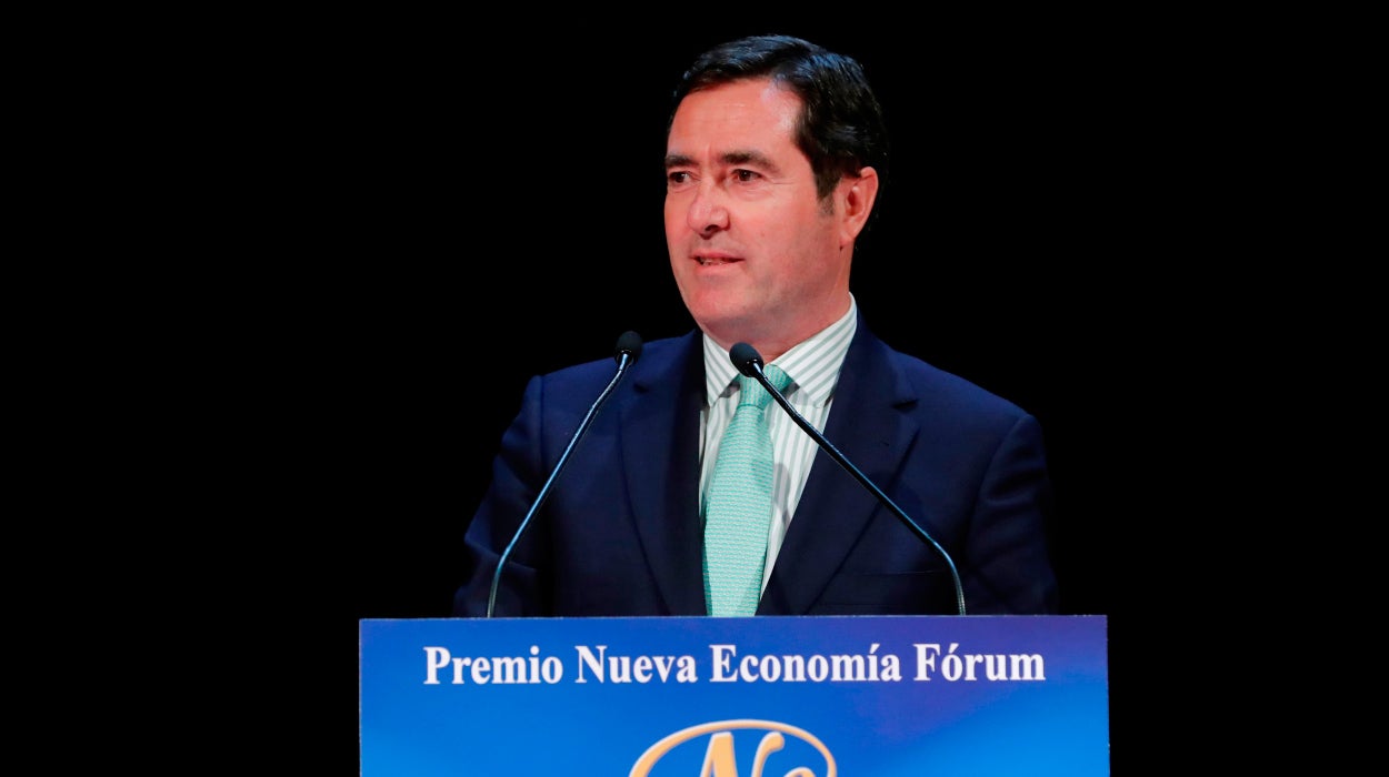 Malestar de los empresarios tras la crítica del Gobierno al Banco de España sobre el salario mínimo Malestar de los empresarios tras la crítica del Gobierno al Banco de España sobre el salario mínimo