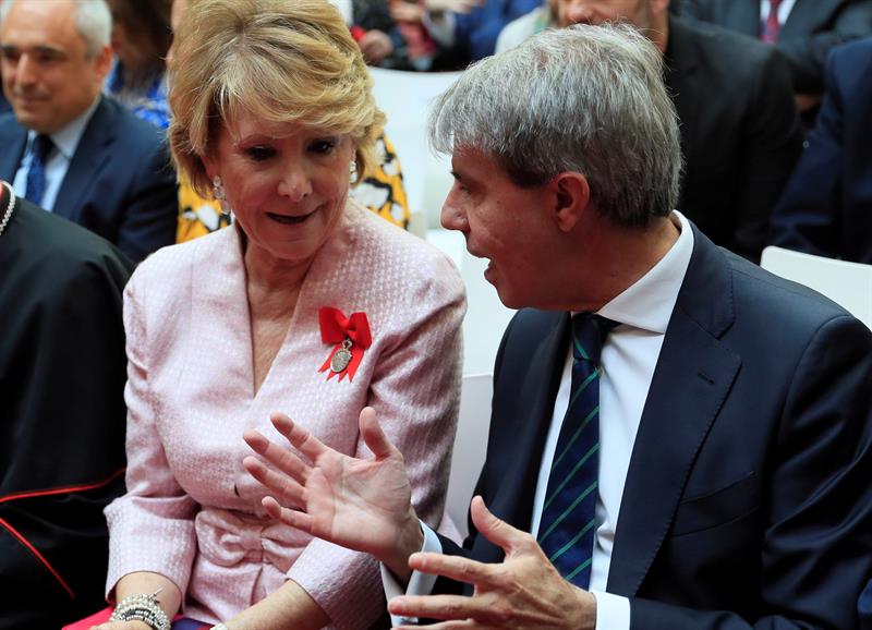 El dardo de Aguirre a Casado: "Ha querido dar una patada a Abascal en mi trasero" El dardo de Aguirre a Casado: "Ha querido dar una patada a Abascal en mi trasero"
