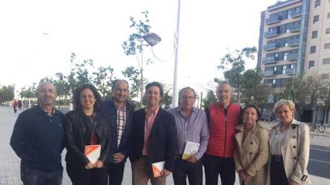 Integrantes de Cs Elche y representantes de AESEC.