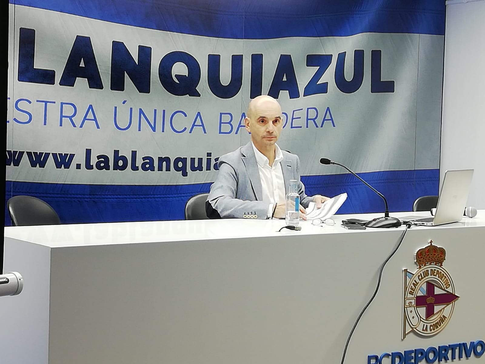 Loira: "No soy el tapado de nadie y mis claves de programa son la unión, el fútbol y el rigor económico" Loira: "No soy el tapado de nadie y mis claves de programa son la unión, el fútbol y el rigor económico"