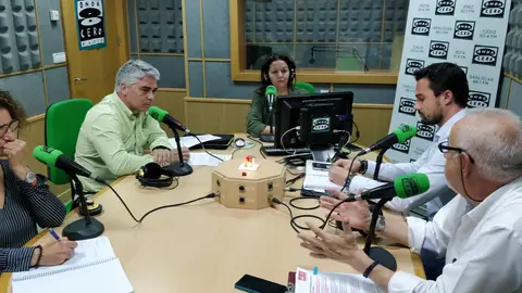 Cádiz en la Onda 2/5/2019 Es jueves y tenemos tertulia política con representantes de los principales partidos políticos: Martín Vila en representación de Ganar Cádiz en Común, Lucrecia Valverde de CIudadanos, Jesús Cañas del Partido Socialista y Vicente Sánchez por parte del Partido Popular. Modera Carmen Paúl.