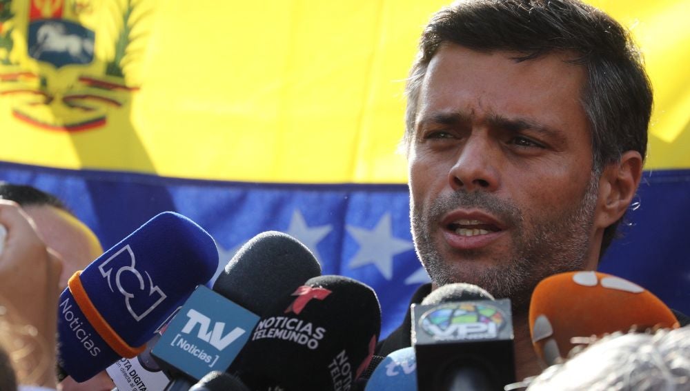 Bruselas pide que se respete la "inmunidad diplomática" de Leopoldo López Bruselas pide que se respete la "inmunidad diplomática" de Leopoldo López