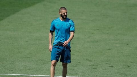 Karim Benzema entrenando en Valdebebas