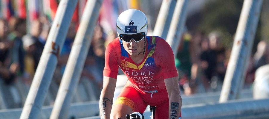 Gómez Noya, en la prueba de ciclismo de triatlón Gómez Noya, en la prueba de ciclismo de triatlón
