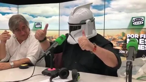 Día de 'Star Wars': Juan Diego Guerrero sorprende a Jaime Cantizano con su particular homenaje a la saga Día de 'Star Wars': Juan Diego Guerrero sorprende a Jaime Cantizano con su particular homenaje a la saga