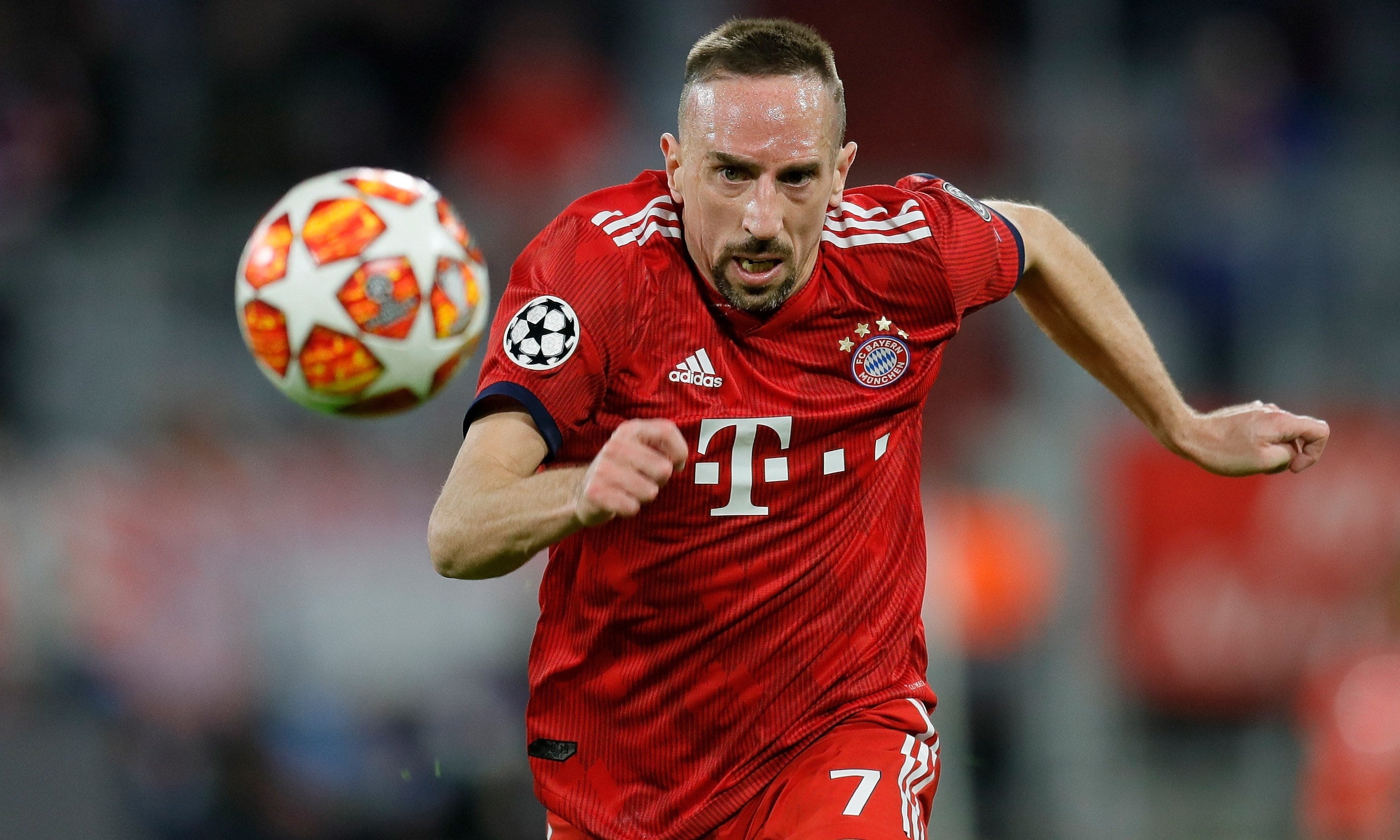 Ribéry anuncia que deja el Bayern tras 12 temporadas en el club alemán Ribéry anuncia que deja el Bayern tras 12 temporadas en el club alemán