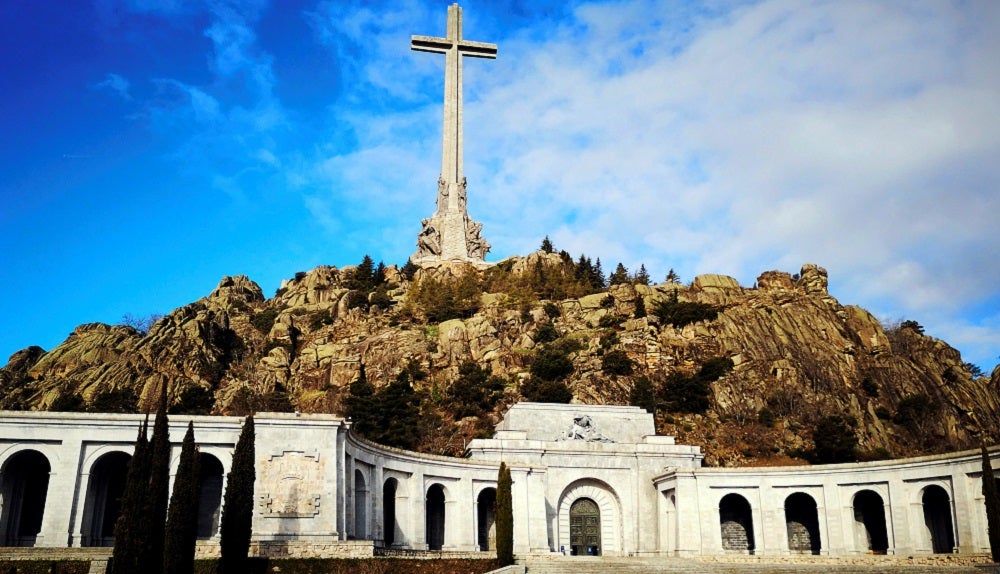 Semana clave para la exhumación de Franco: el Supremo decide si la paraliza Semana clave para la exhumación de Franco: el Supremo decide si la paraliza