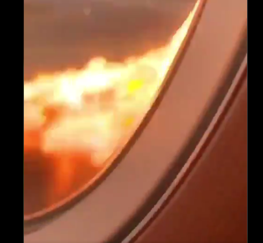 El vídeo grabado desde el interior del avión incendiado en Moscú El vídeo grabado desde el interior del avión incendiado en Moscú