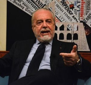 De Laurentiis durante una entrevista De Laurentiis durante una entrevista