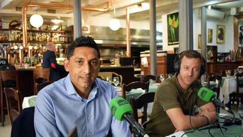 El ex jugador del M&aacute;laga CF, Basti, en el Mes&oacute;n Cantarrana