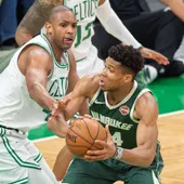 Giannis Antetokounmpo, en acción ante los Celtics Giannis Antetokounmpo, en acción ante los Celtics