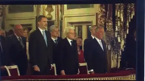 Interpretan el Himno de España con la letra de Pemán delante del Rey Interpretan el Himno de España con la letra de Pemán delante del Rey