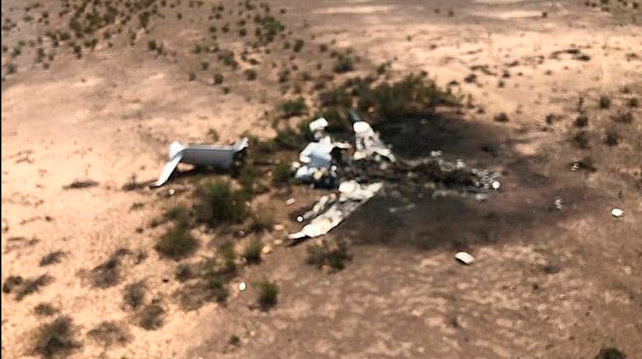 Mueren trece personas en un accidente de avión en México Mueren trece personas en un accidente de avión en México