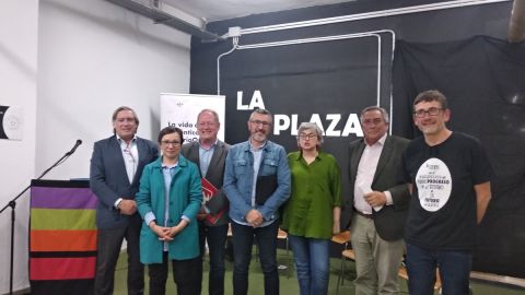 Acto en "La Plaza" de Mar de Niebla