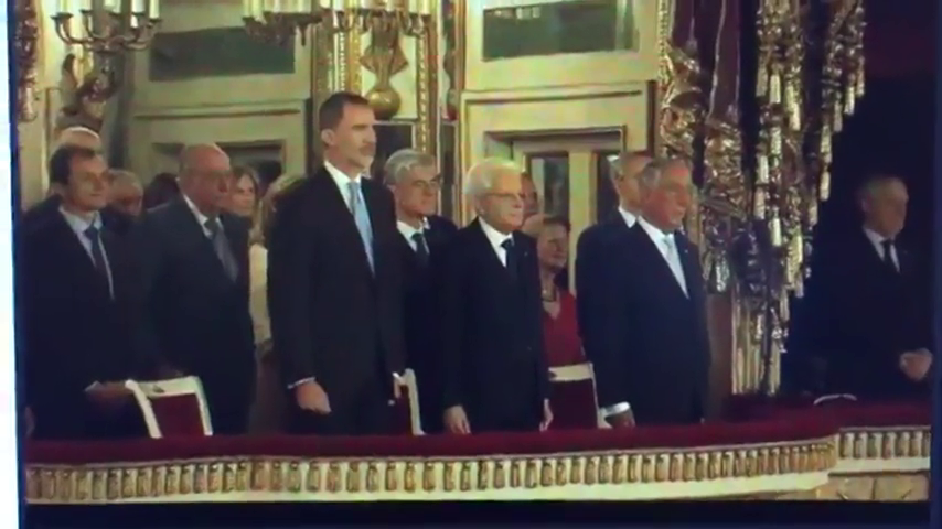 Mesa de redacción: Al Rey Felipe VI le ponen el himno de Pemán por error Mesa de redacción: Al Rey Felipe VI le ponen el himno de Pemán por error