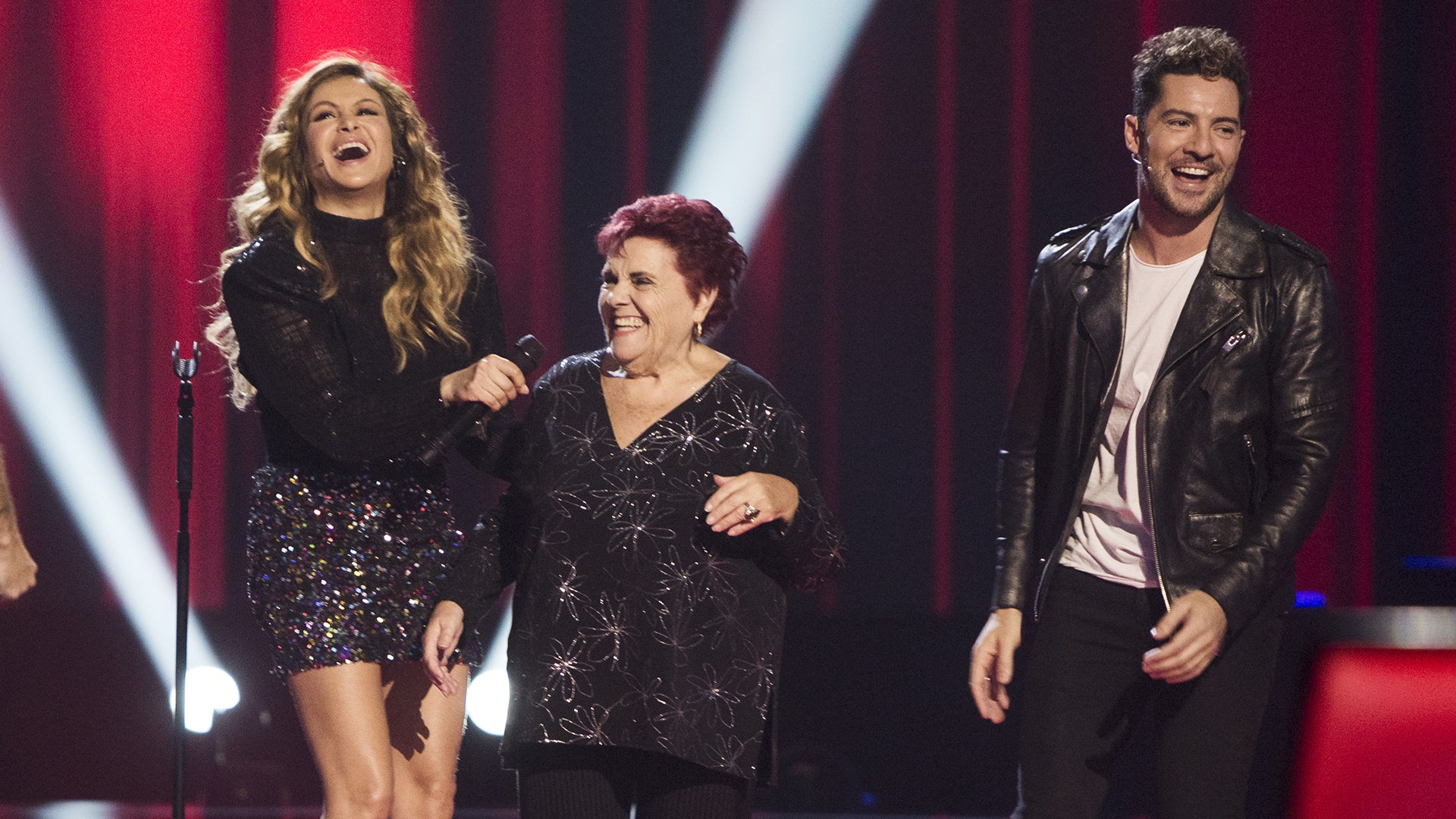 La Voz senior con Juanma Ortega: El divertido momento de Paulina Rubio con una concursante de 87 años La Voz senior con Juanma Ortega: El divertido momento de Paulina Rubio con una concursante de 87 años