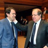 Fernández Mañueco y juan Vicente Herrera