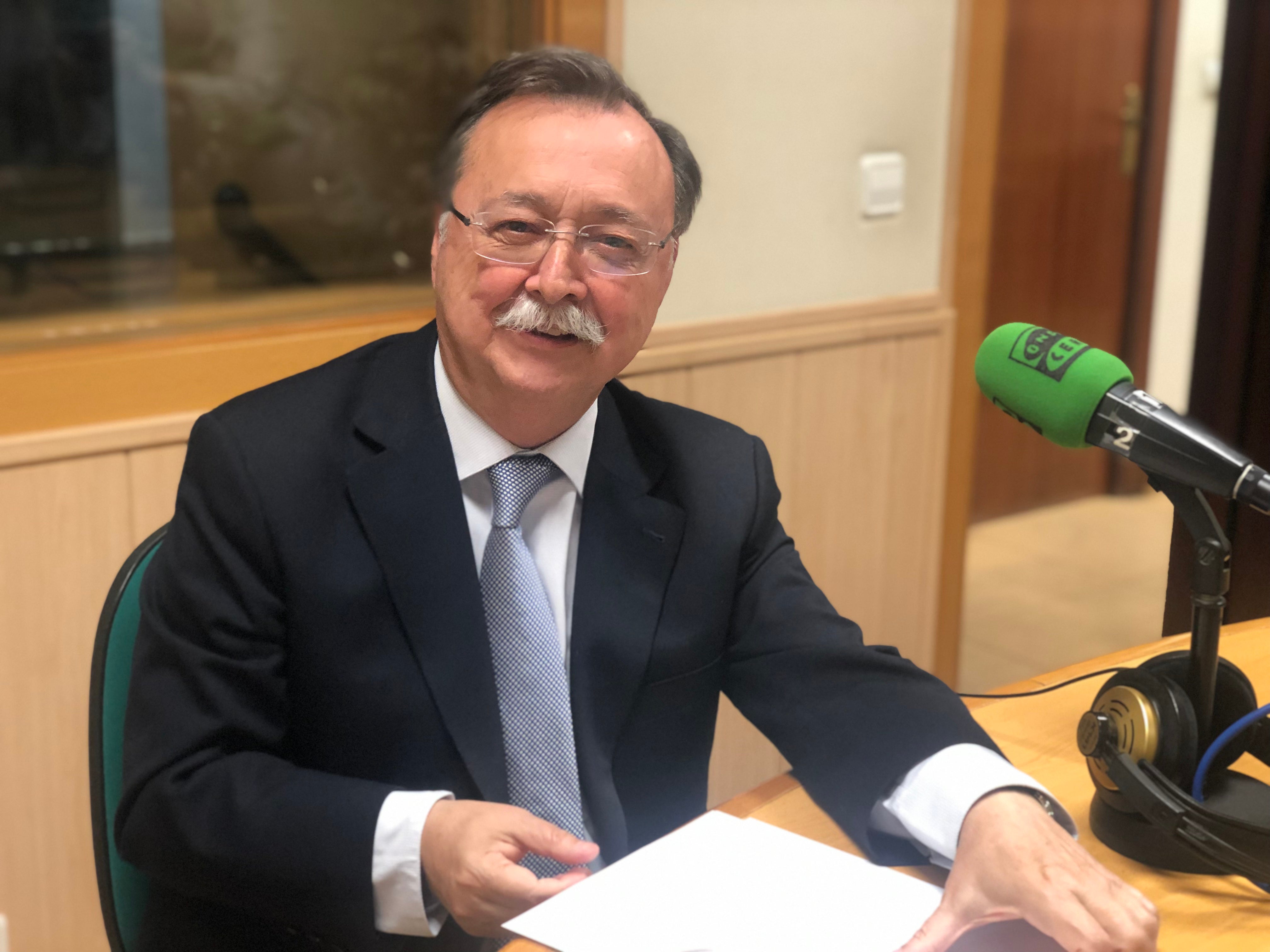 Vivas repasa la legislatura en Onda Cero Ceuta Vivas repasa la legislatura en Onda Cero Ceuta