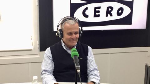 El doctor Enrique Perell&oacute; en Julia en la onda