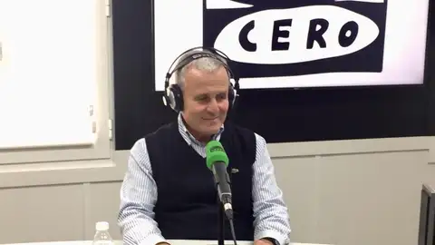 El doctor Enrique Perelló en Julia en la onda El doctor Enrique Perelló en Julia en la onda