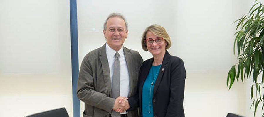La UJI y la Fundación Banco Sabadell renuevan el Aula de Promoción del Talento La UJI y la Fundación Banco Sabadell renuevan el Aula de Promoción del Talento