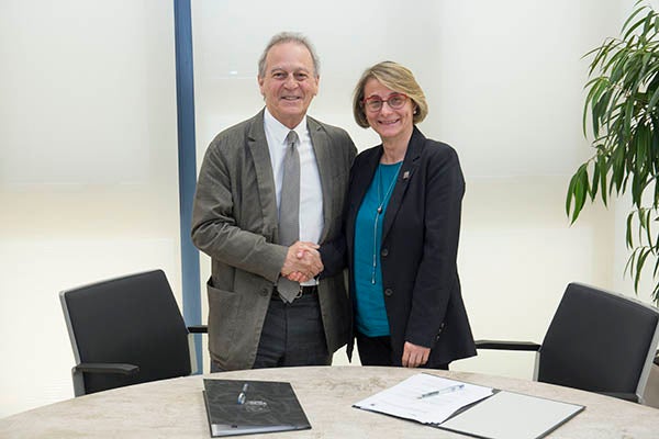 La UJI y la Fundación Banco Sabadell renuevan el Aula de Promoción del Talento La UJI y la Fundación Banco Sabadell renuevan el Aula de Promoción del Talento