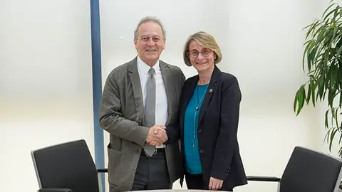 La UJI y la Fundación Banco Sabadell renuevan el Aula de Promoción del Talento .